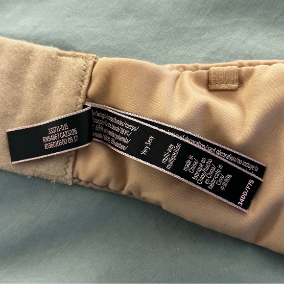 Victoria Secret strapless bra - Picture 3 of 3